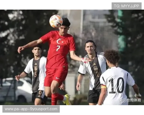 天才前锋遭遇场外困扰，心理团队介入救治